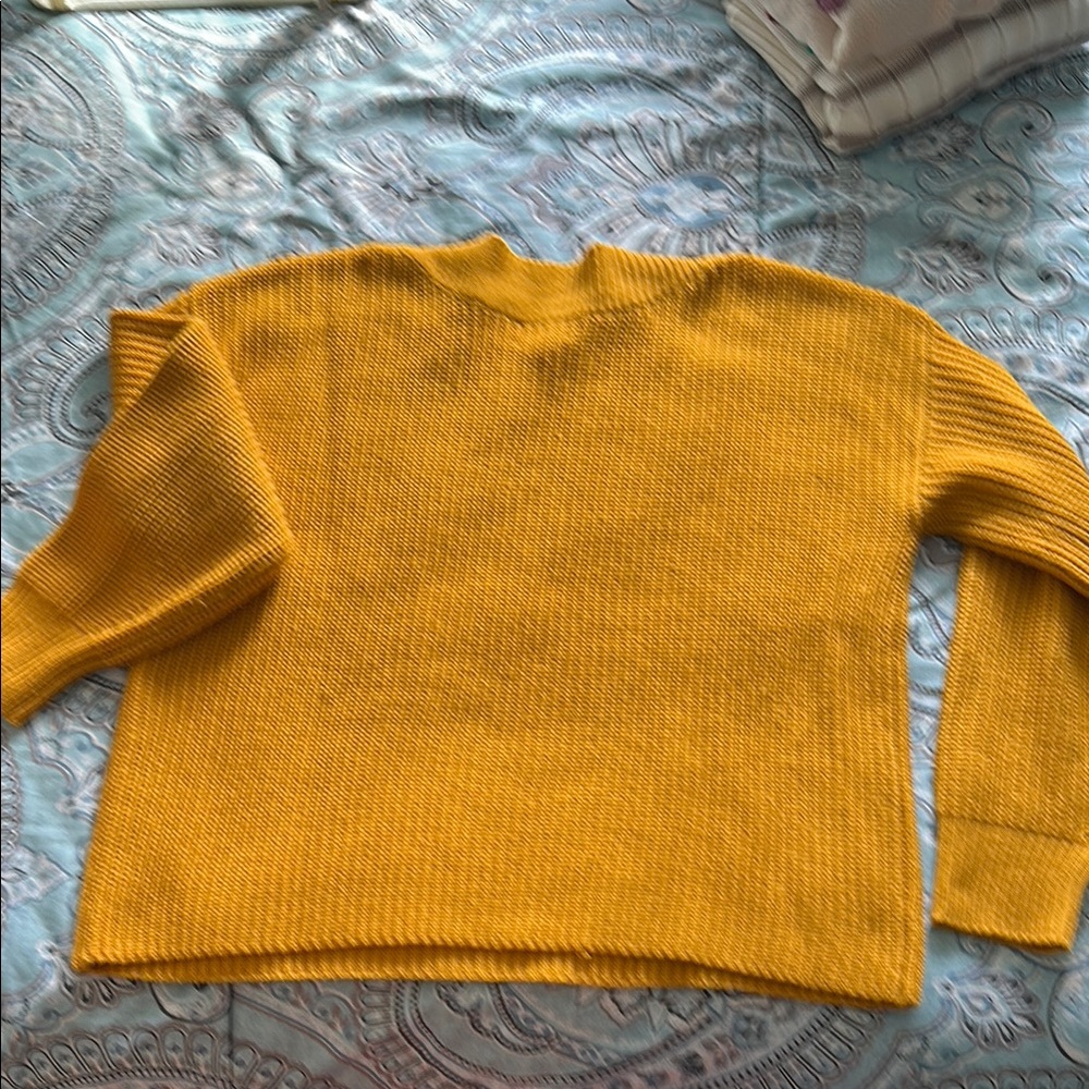 For The Republic Yellow Crew Neck Sweater Cozy Knit - Picture 4 of 4